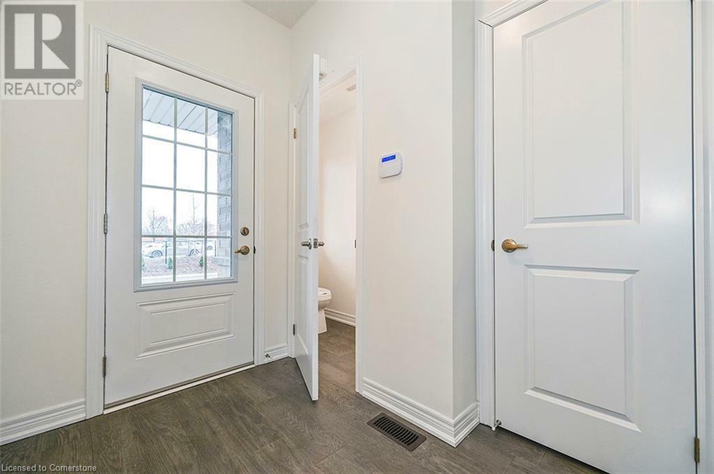 Photo de la propriété: 36 Linden Park Lane ON L9A 1Y1