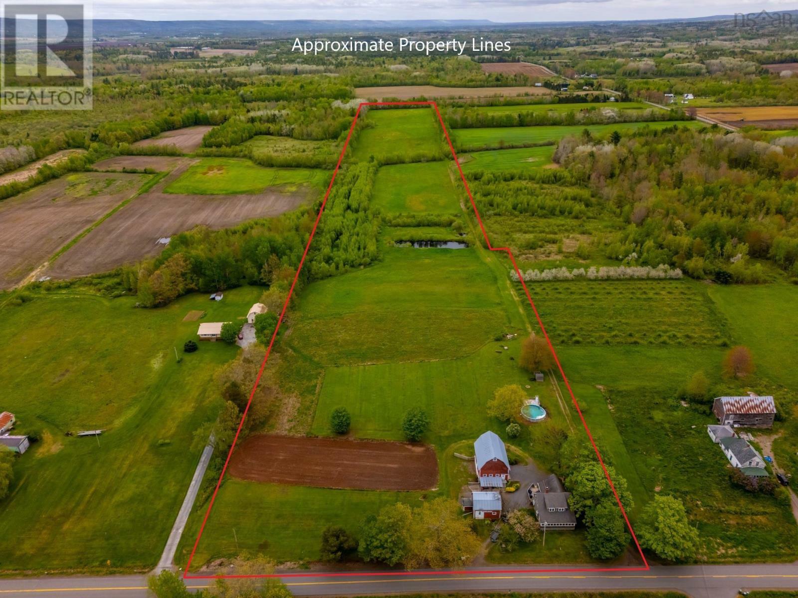 Property Photo: 6994 Aylesford Road NS B0P 1C0