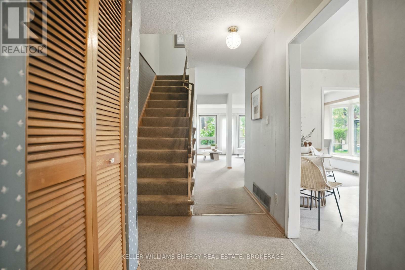 Property Photo:  198 Ormond Drive  ON L1G 6T5 