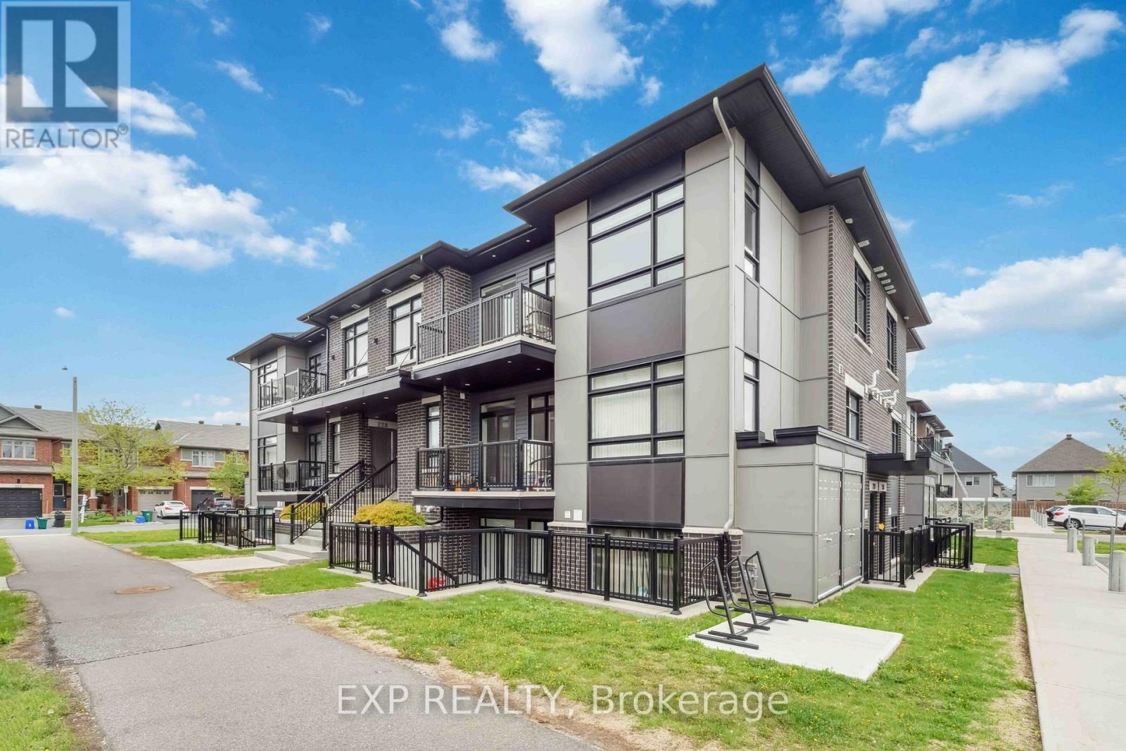 Property Photo:  224 Big Sky Private  ON K1T 0M8 