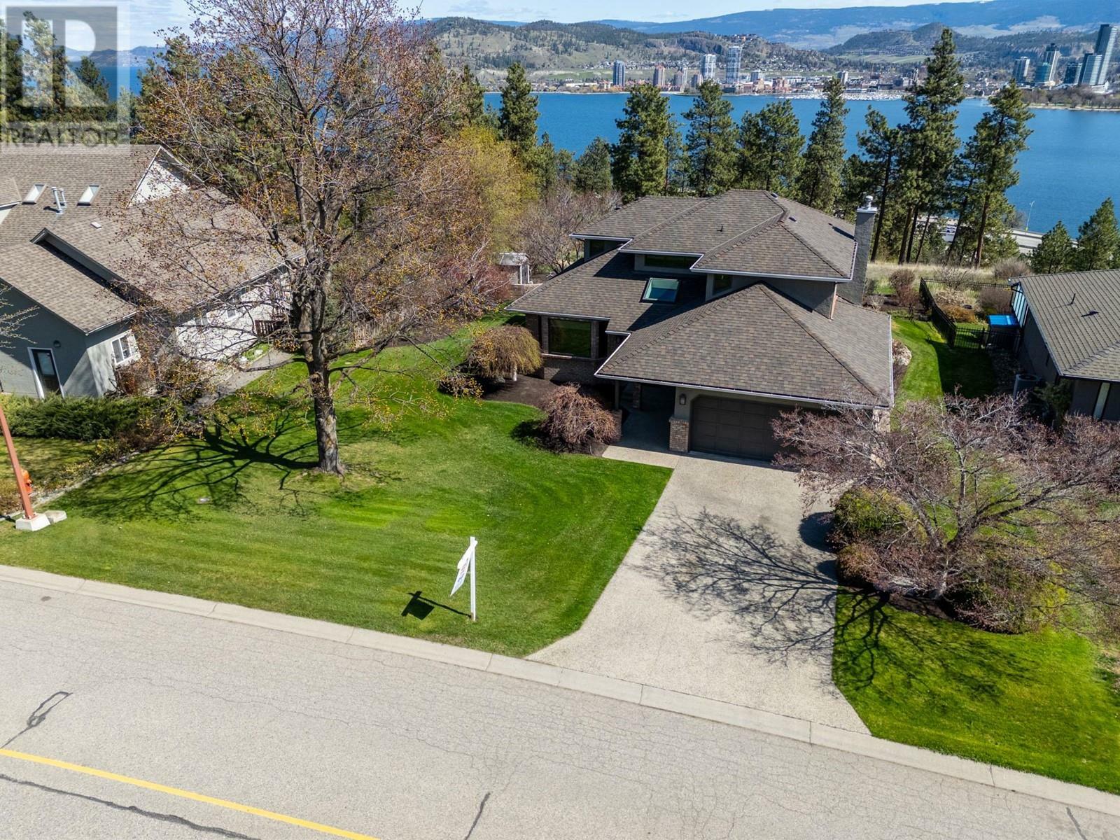 Property Photo: 1929 Bayview Court BC V1Z 3L8
