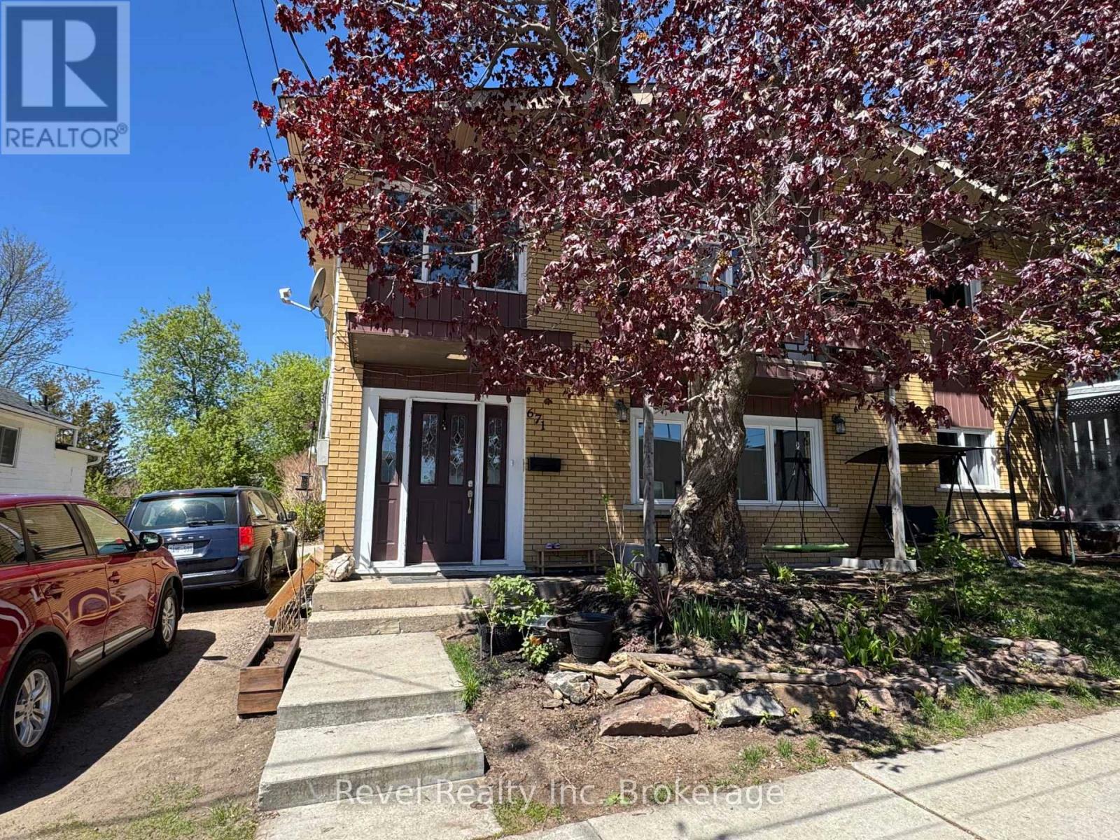 Property Photo: 671 Ann Street ON P1B 5L7