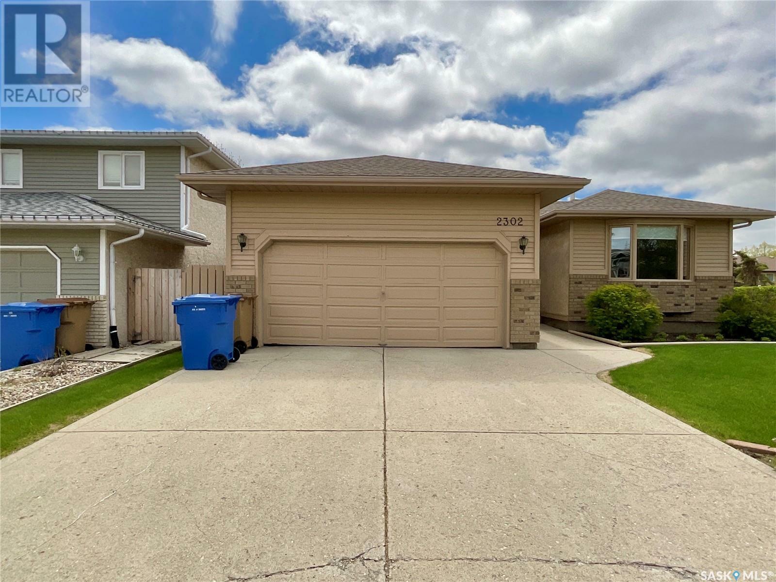 Property Photo: 2302 McLurg Crescent SK S4V 2N5