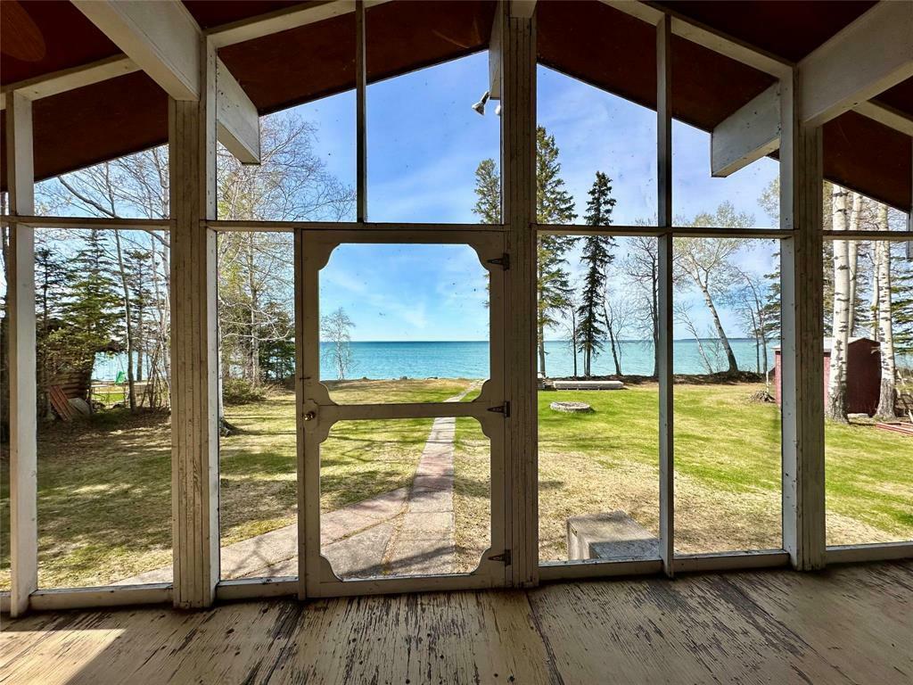 Property Photo: 140 Snake Island Way MB R9A 1K9