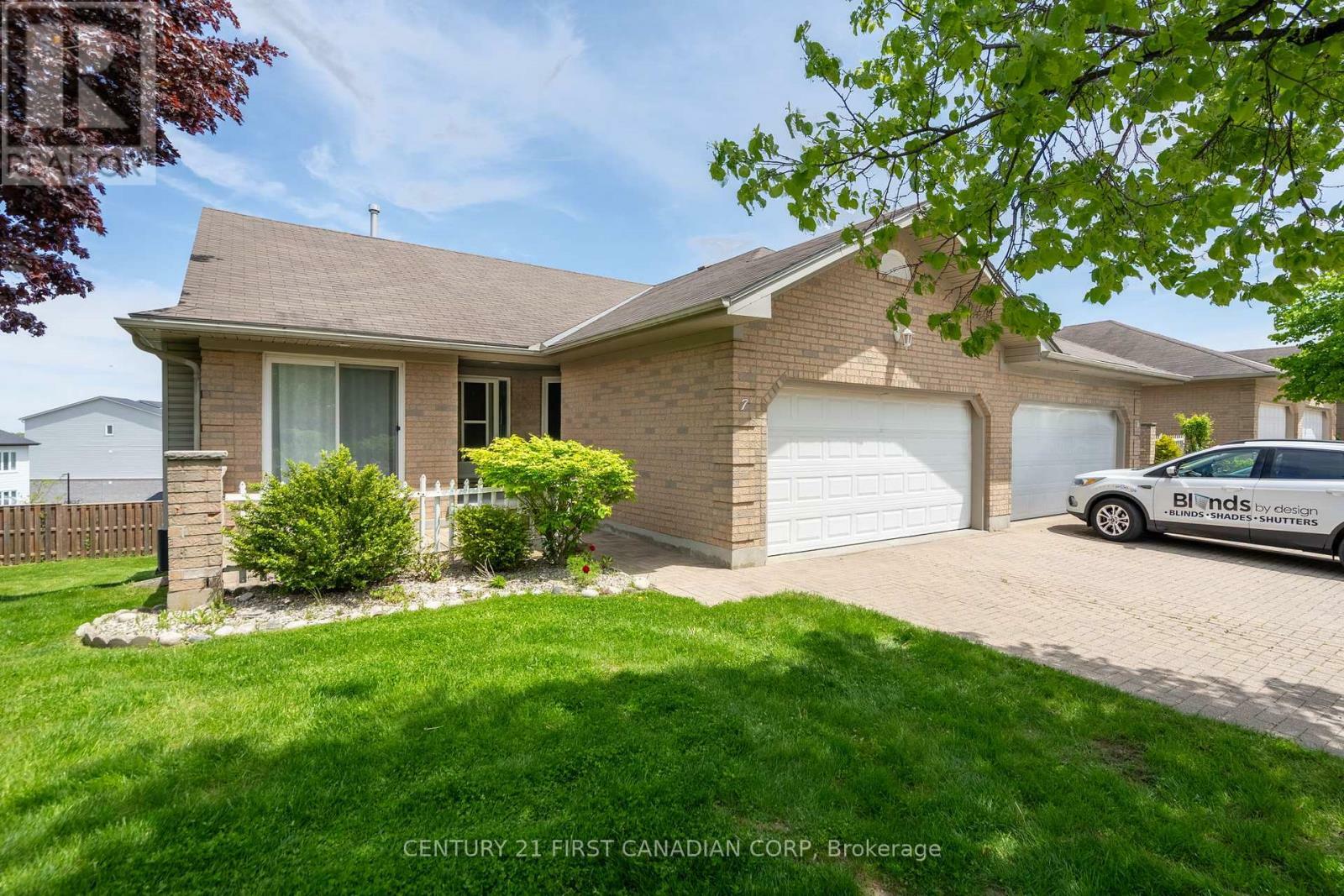 Photo de la propriété: 861 Shelborne Street 7 ON N5Z 5C5