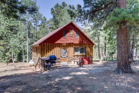 Property Photo: 3930 N Pebble Dr UT 84762