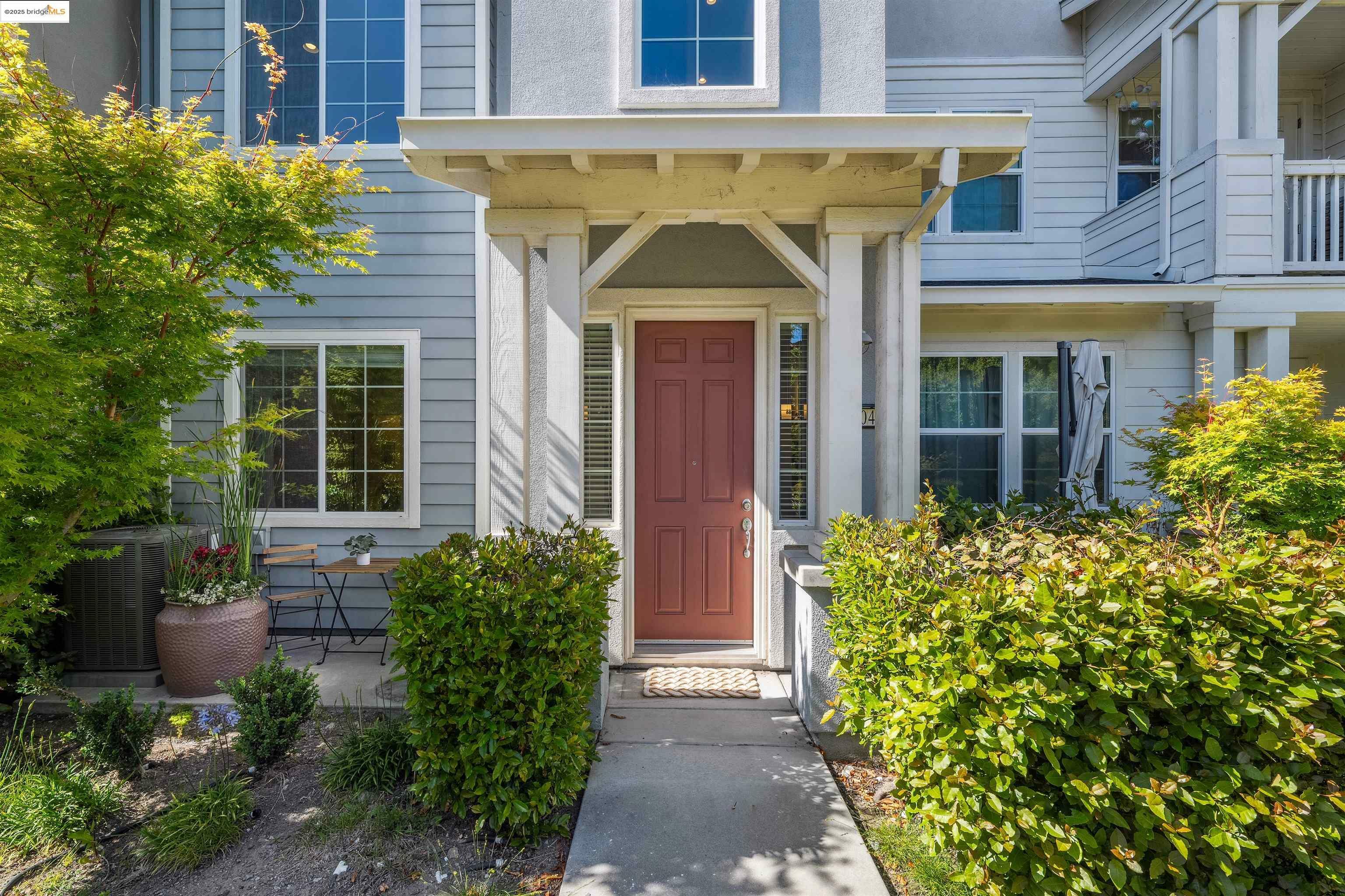 Property Photo: 1004 Maritime Way CA 94804