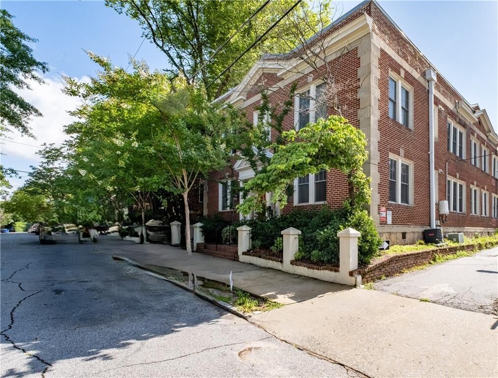 Property Photo: 733 Frederica Street NE 17 GA 30306