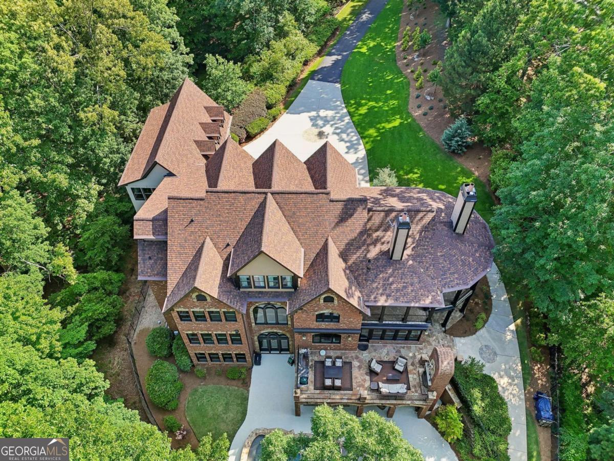 Property Photo: 6678 Gaines Ferry Road GA 30542