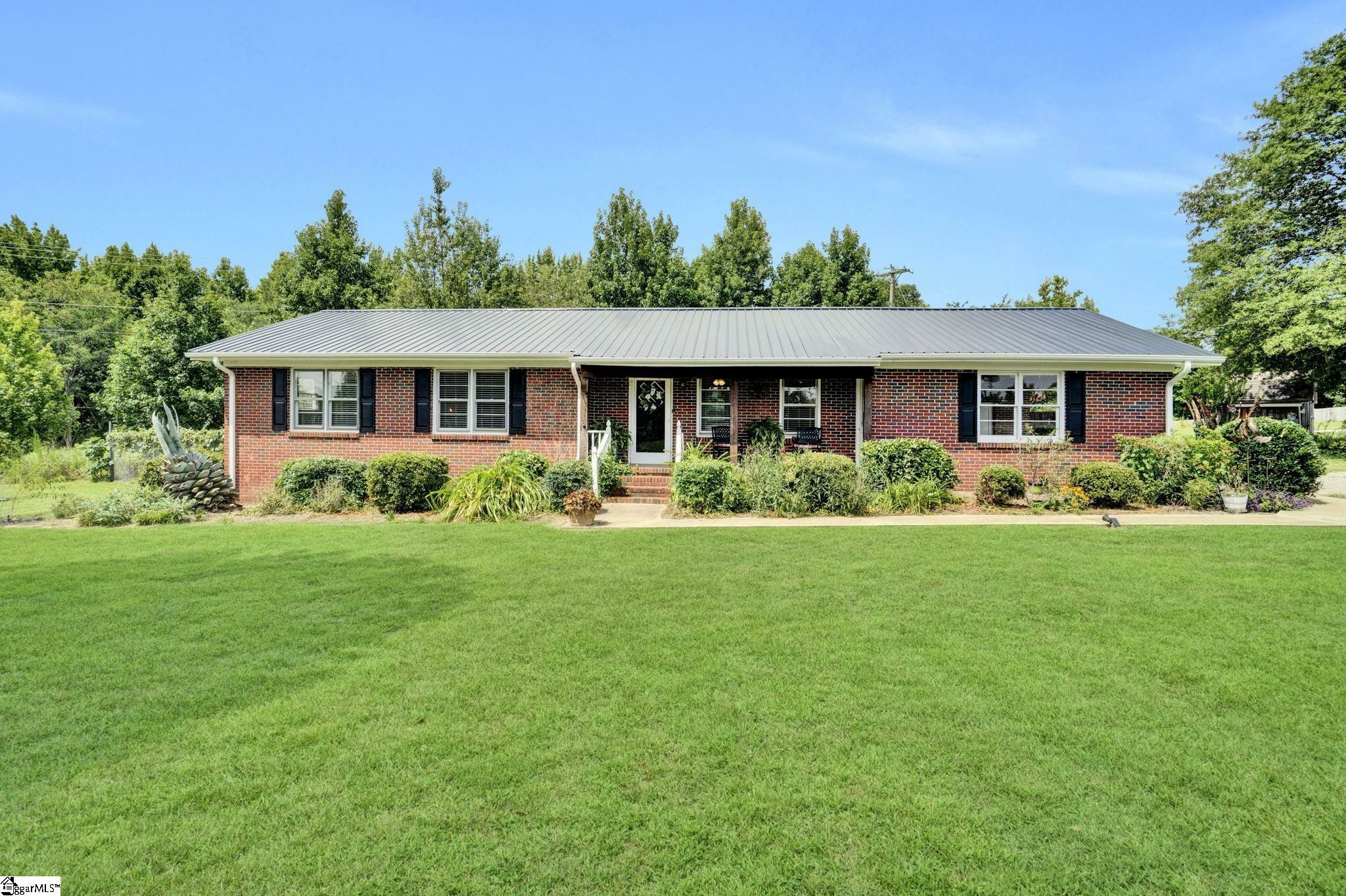 Property Photo: 214 Lakeview Terrace SC 29681