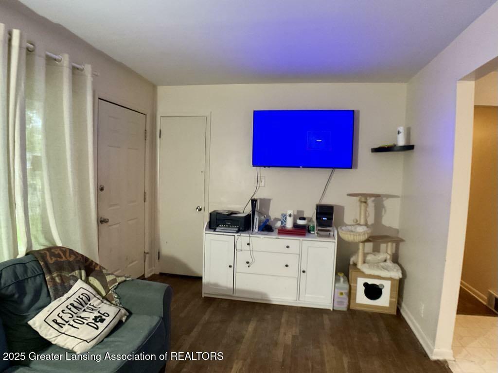 Property Photo: 1631 Ackley Avenue MI 48186