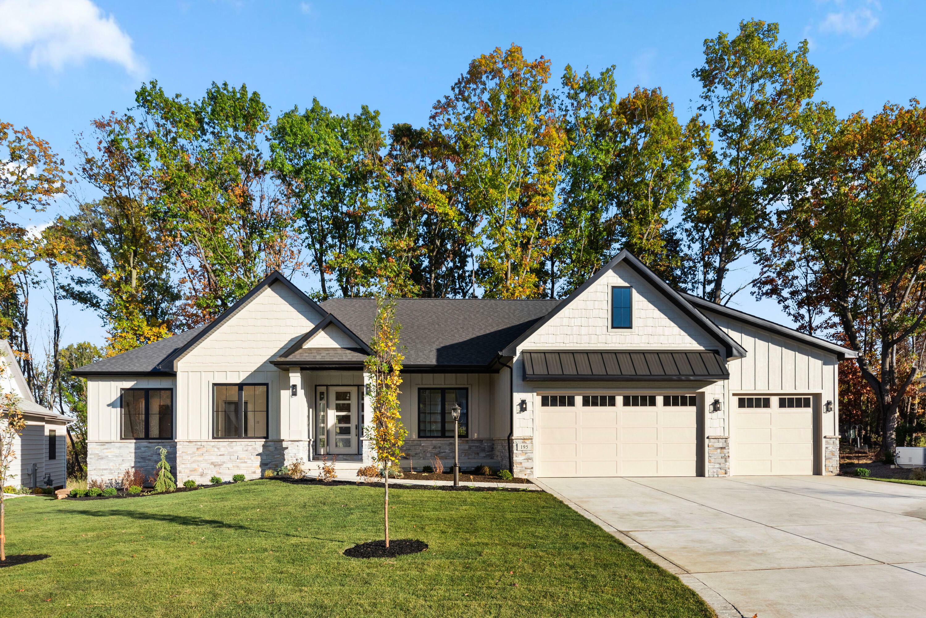 Property Photo:  195 N Pinhook Drive  IN 46385 
