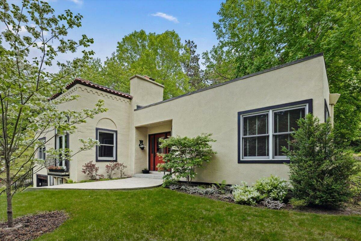 Property Photo: 17 E Stillwater Avenue IN 46301