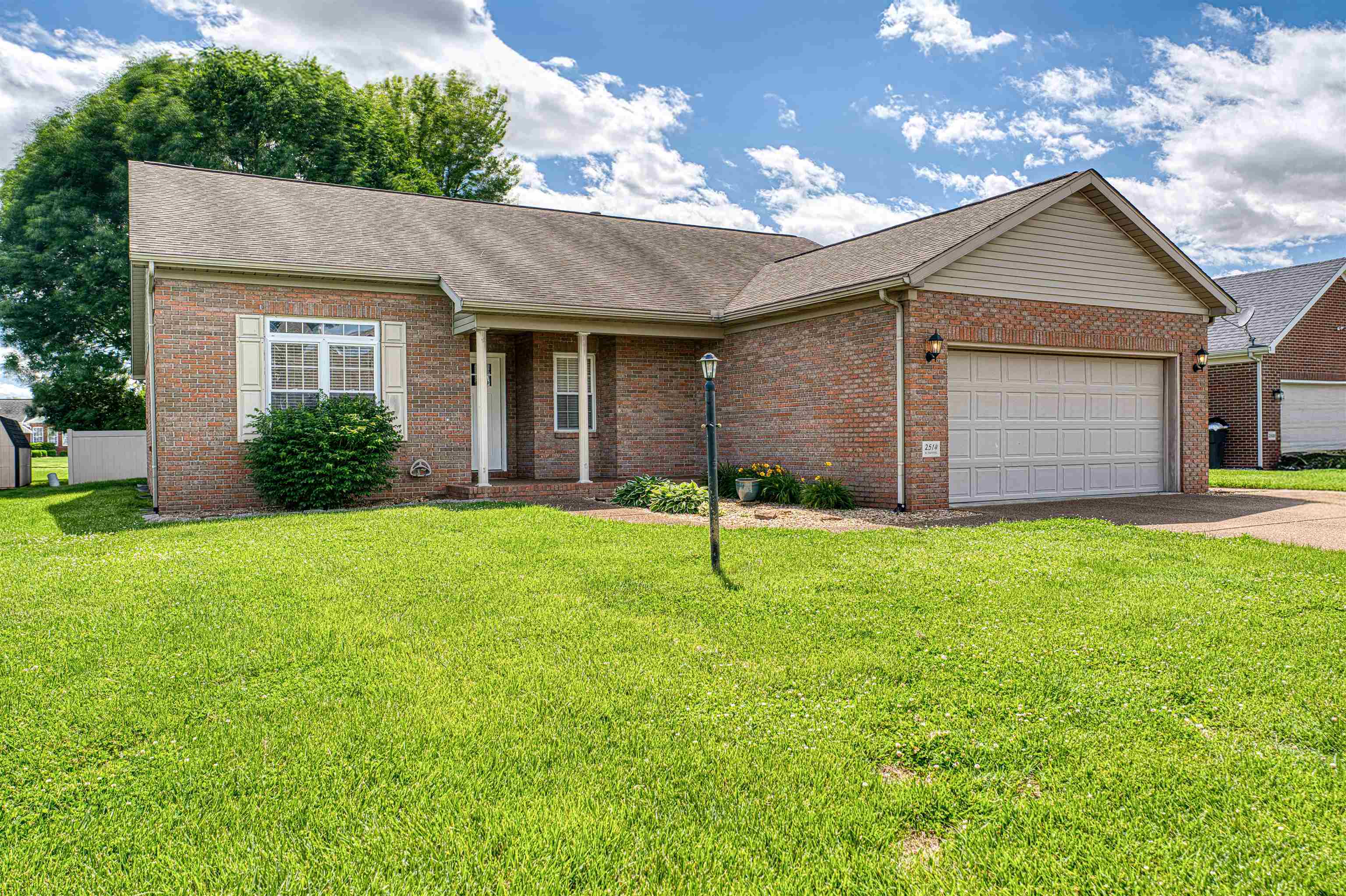 Property Photo: 2514 W Daffodil Court KY 42420