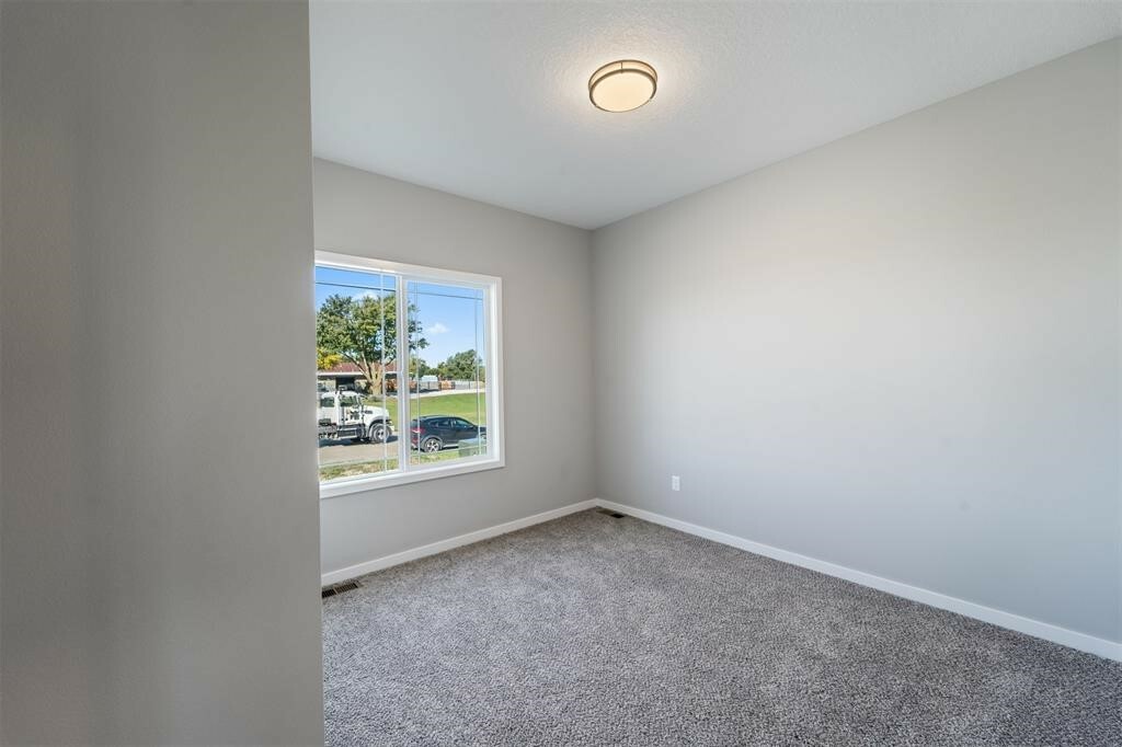 Property Photo: 1034 Linden Street IA 50069