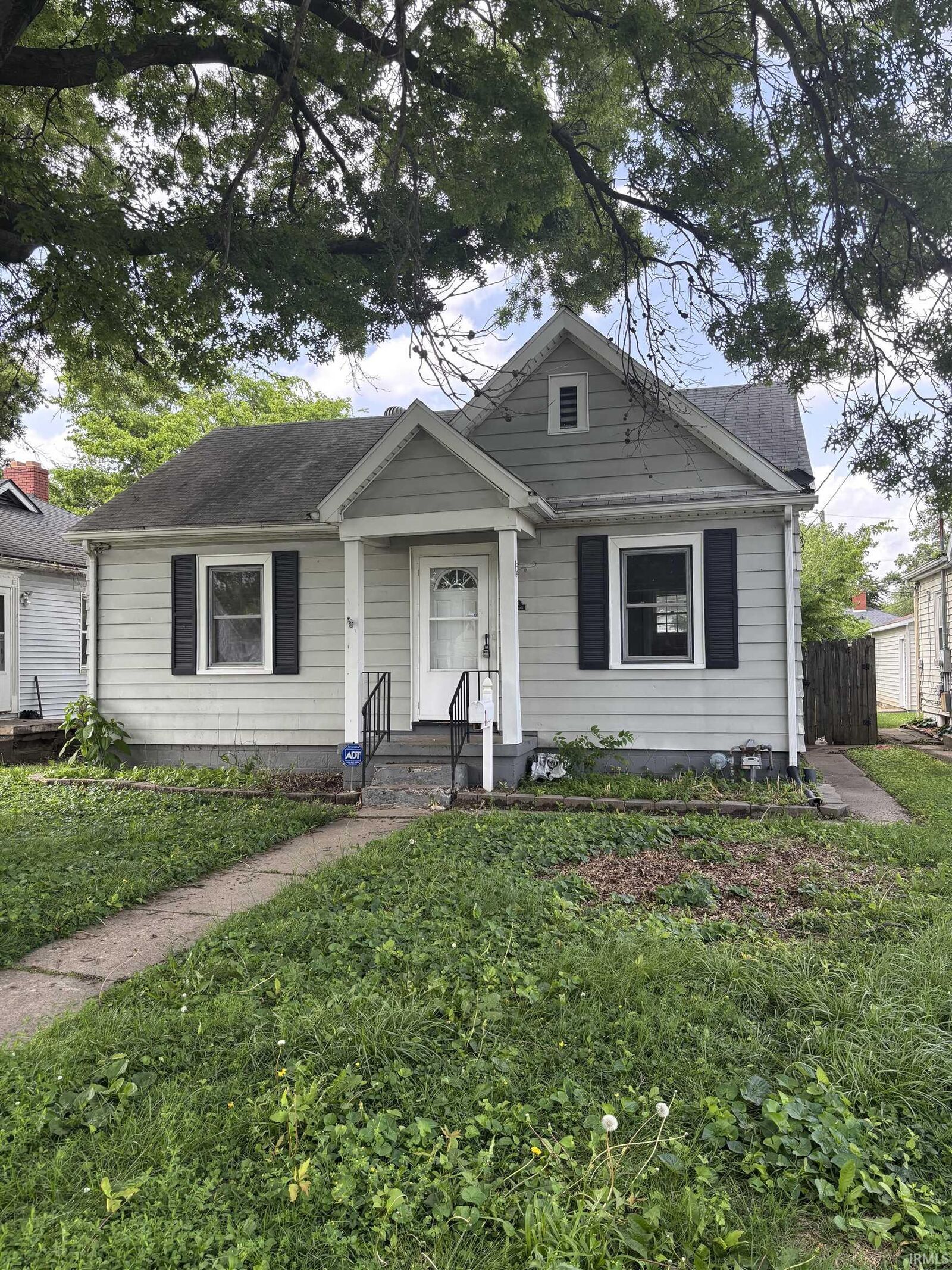 Property Photo:  928 Negley Avenue  IN 47711-3434 