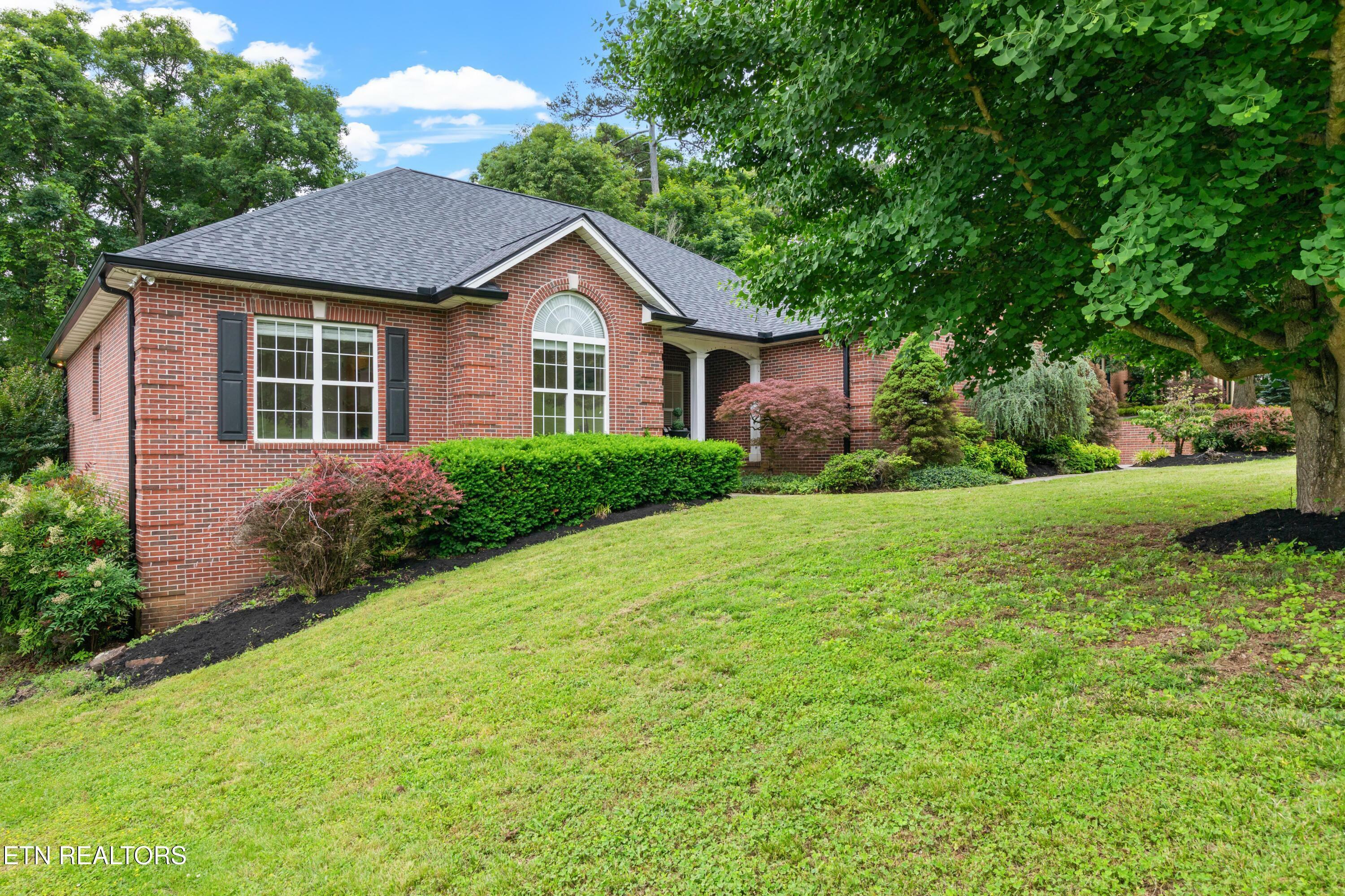 Property Photo: 5312 Windingbrooke Lane TN 37918