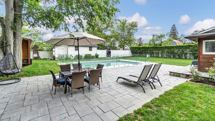 Property Photo:  143 Hallock Street  NY 11901 