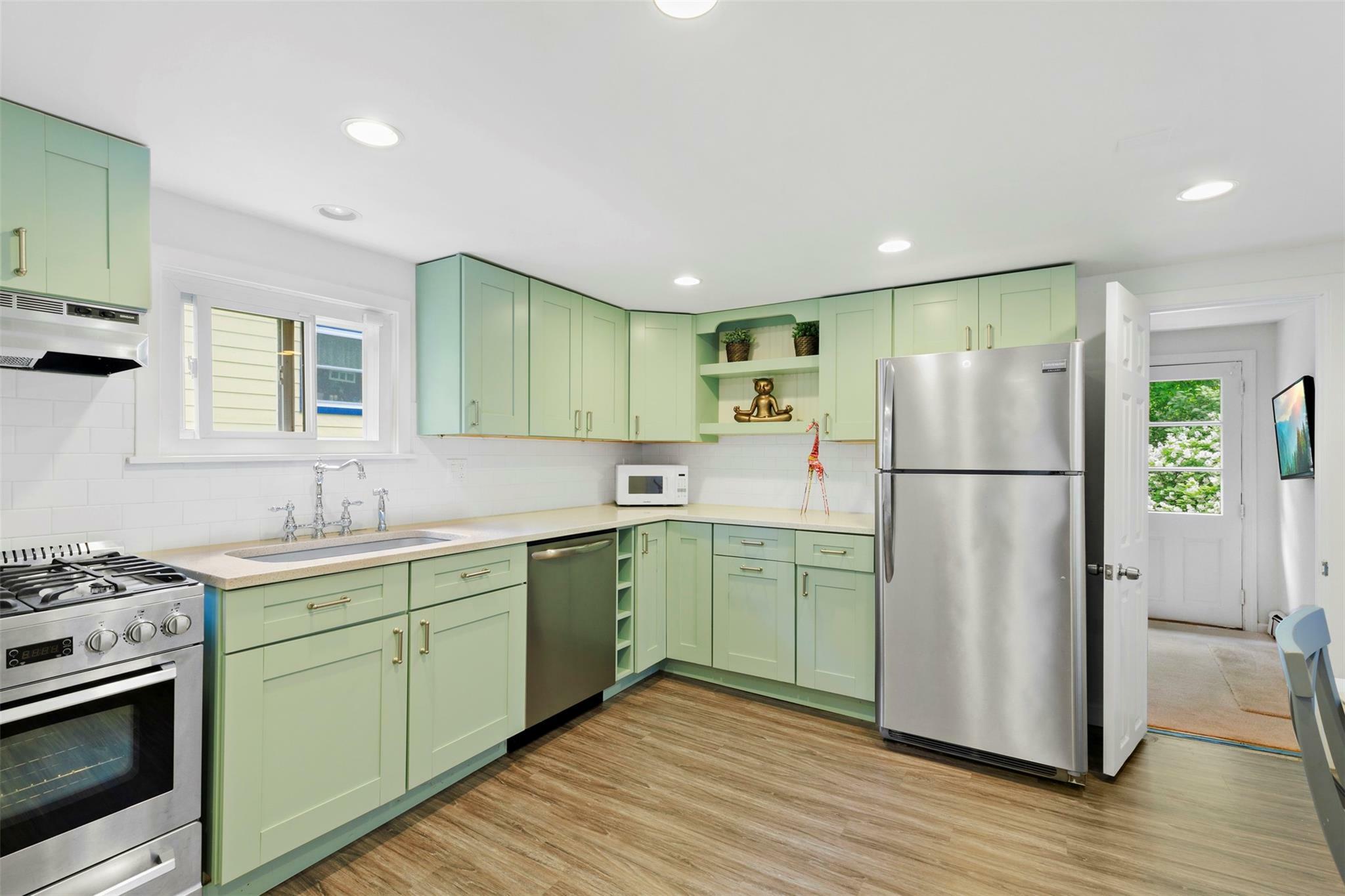 Property Photo: 42 Campwoods NY 10562