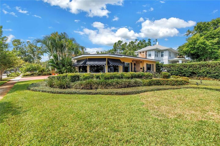 Property Photo:  356 20th Avenue NE  FL 33704 