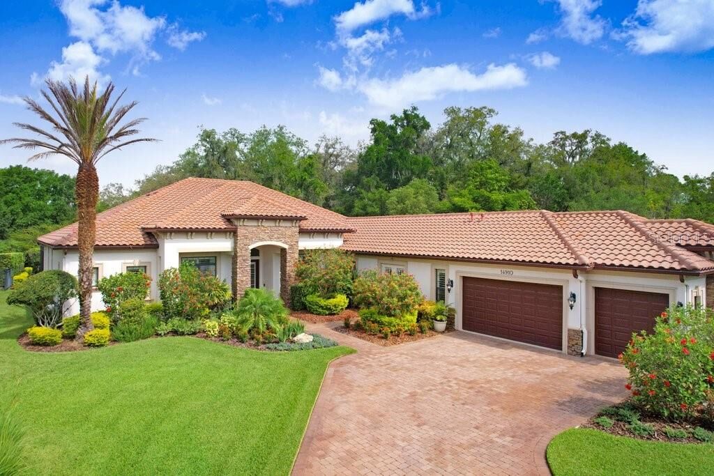 Property Photo: 14910 Tom Fazio Court FL 33626