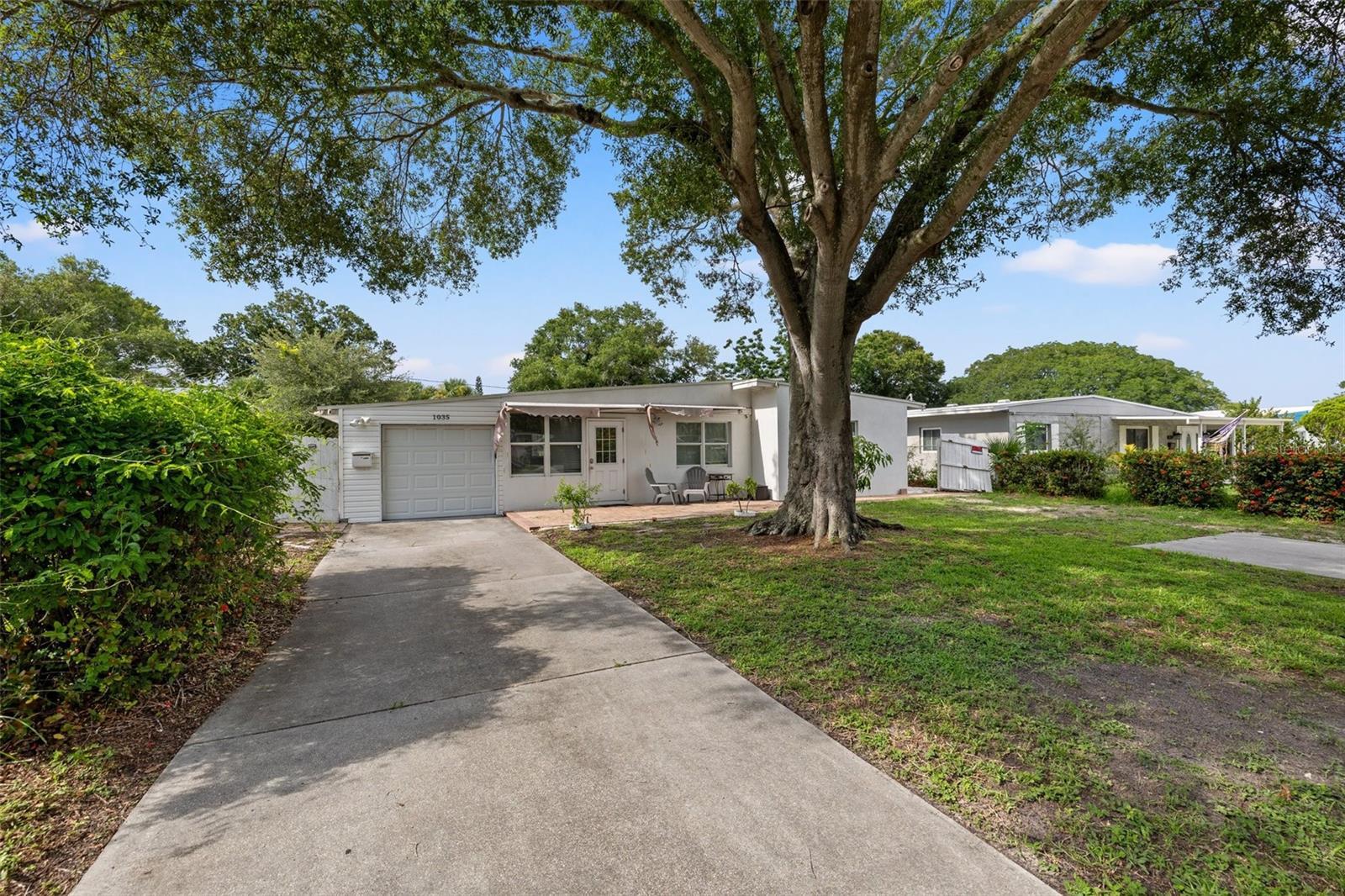 1035 58th Avenue N  St Petersburg FL 33703 photo