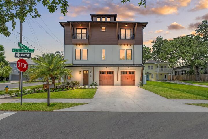 Property Photo:  2200 N Glenwood Drive  FL 33602