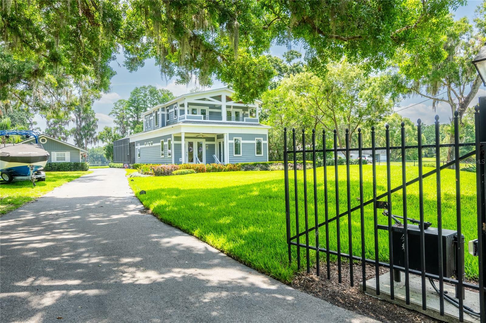 Property Photo: 16603 Hutchison Road FL 33556