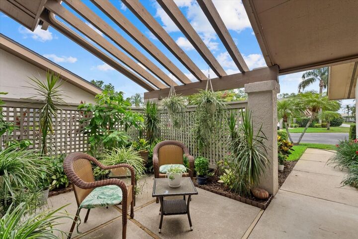 Property Photo: 4505 Kingsmere 2 FL 34235