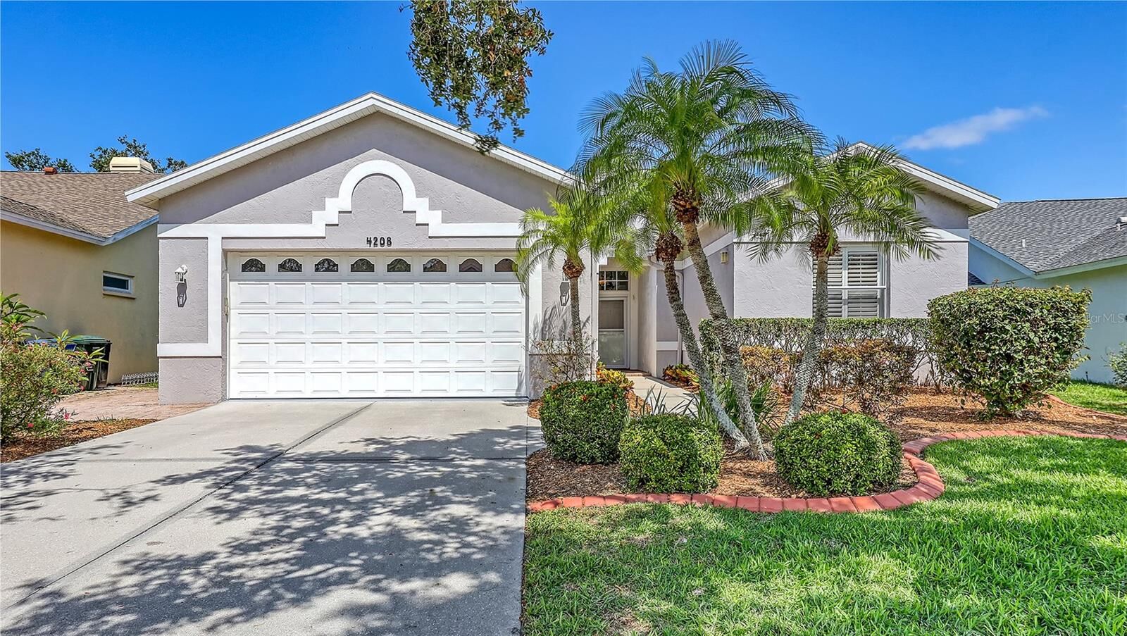 Property Photo: 4208 Balmoral Way FL 34238