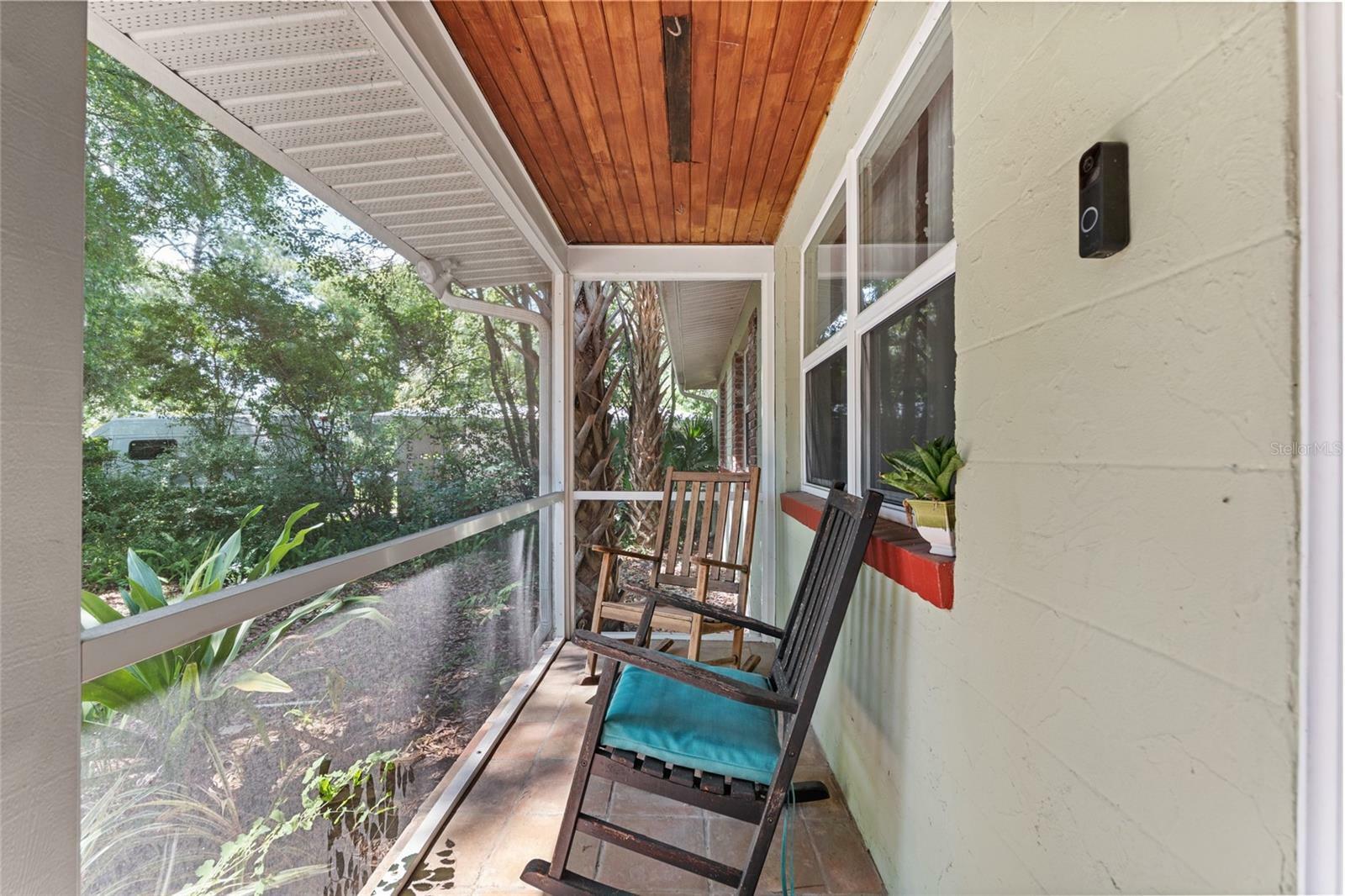 Property Photo: 548 NE 12th Street FL 32601