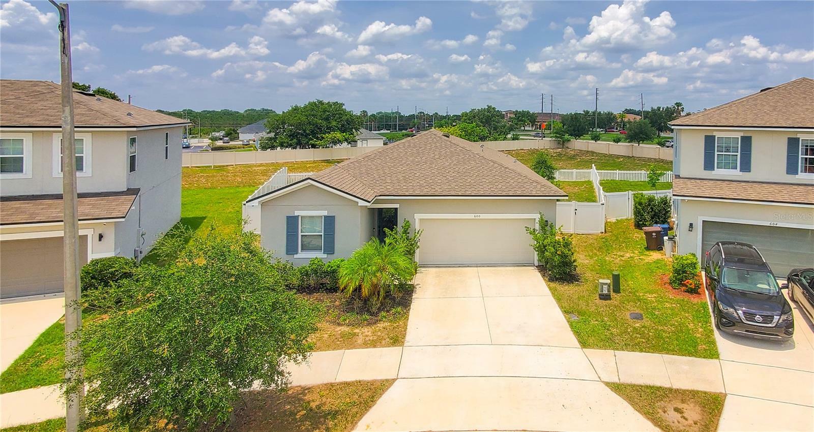 Property Photo: 600 Buchannan Drive FL 33837