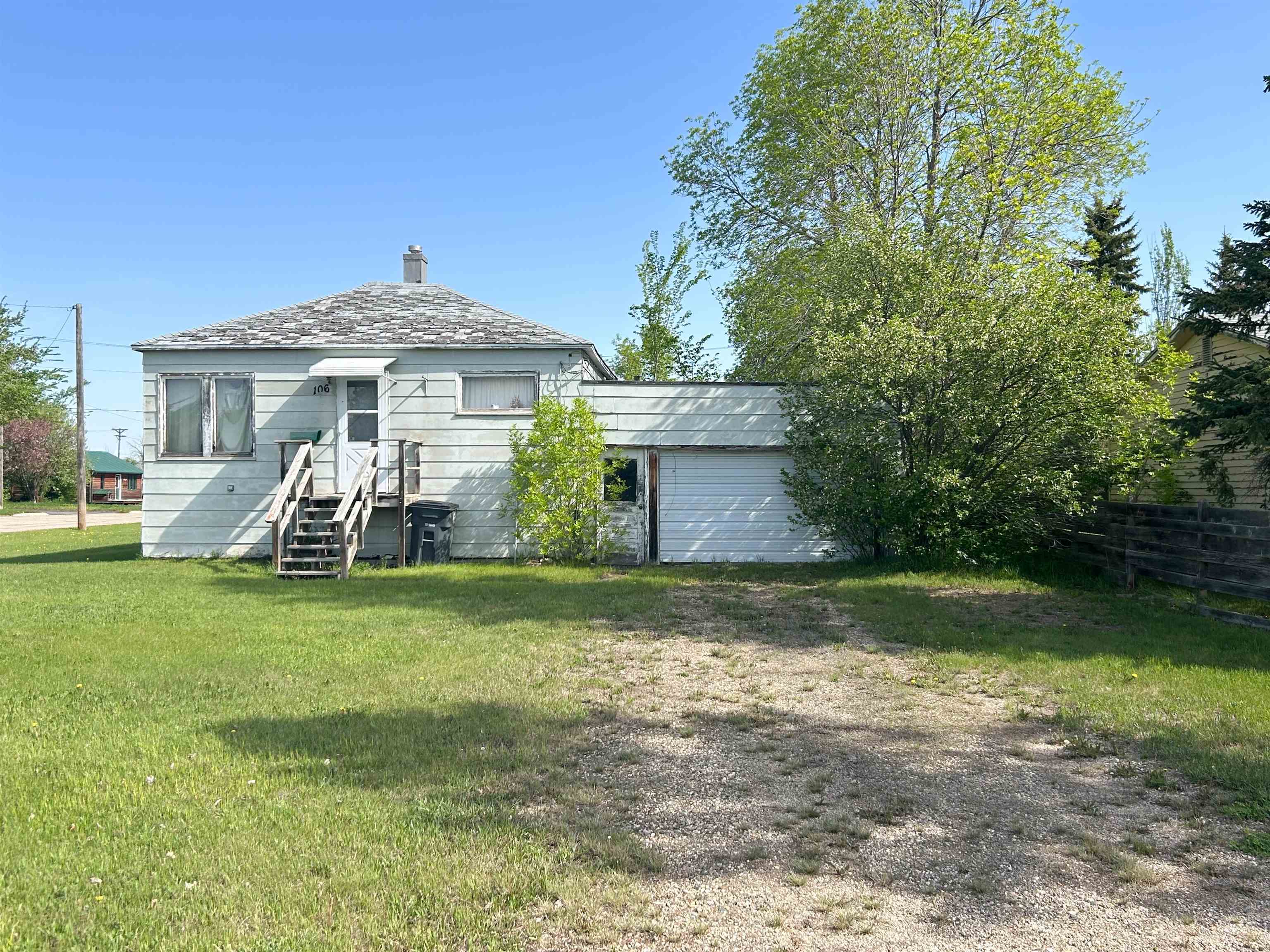 Property Photo:  106 NW 5th St  ND 58761 