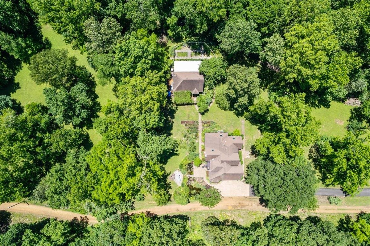 Property Photo: 1420 N Reid Hooker Rd TN 38028