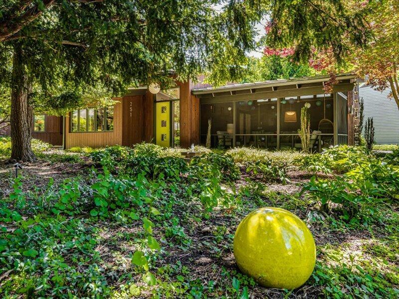 Property Photo: 251 Lake Avenue MI 49125