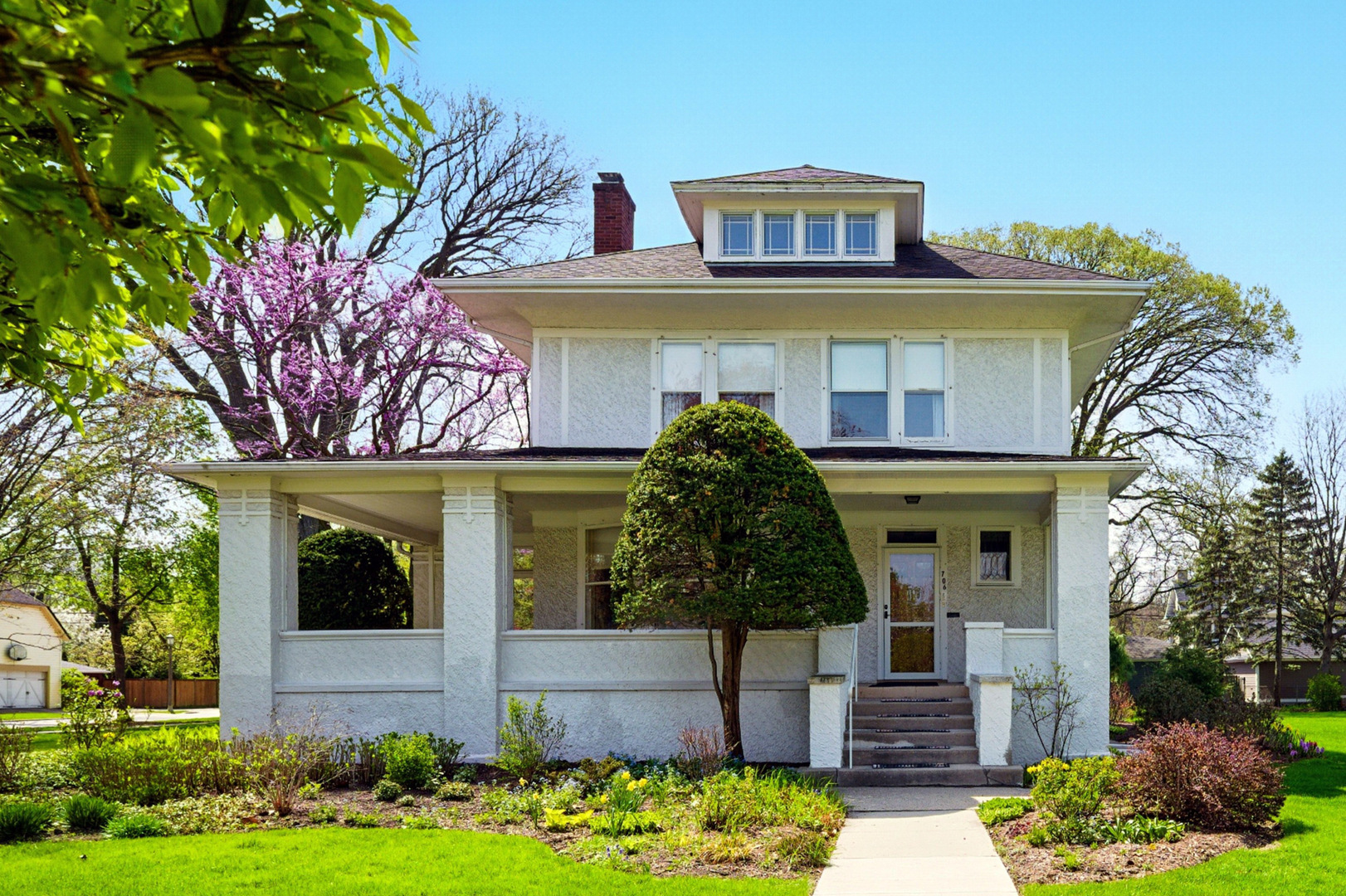 Property Photo: 706 Franklin Avenue IL 60305