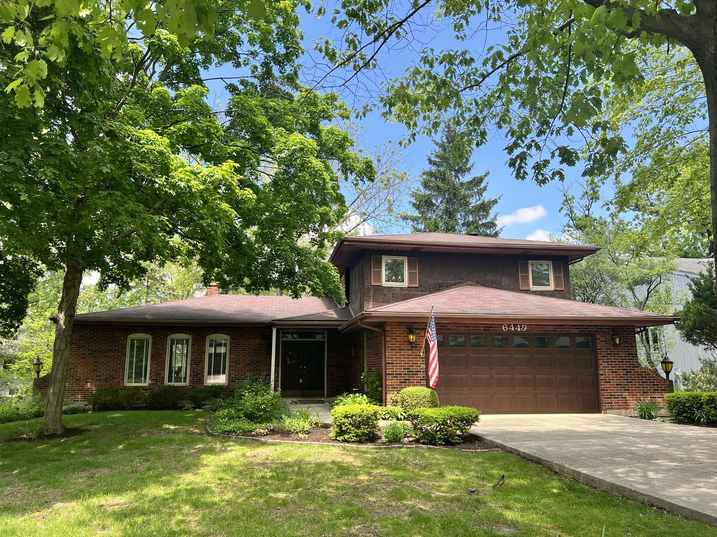 Property Photo: 6449 Cherokee Drive IL 60525