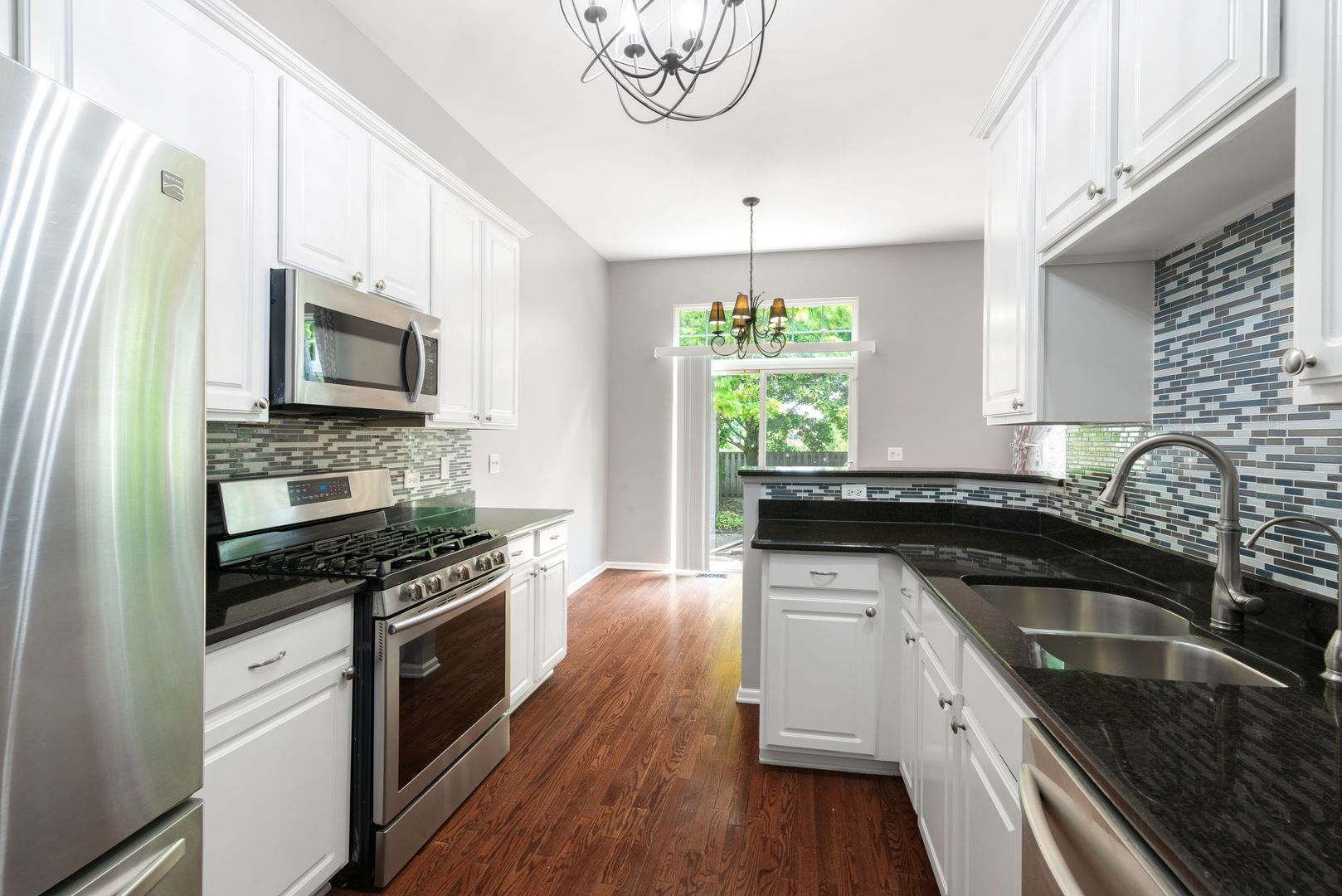 Property Photo: 3331 Rosecroft Lane IL 60564