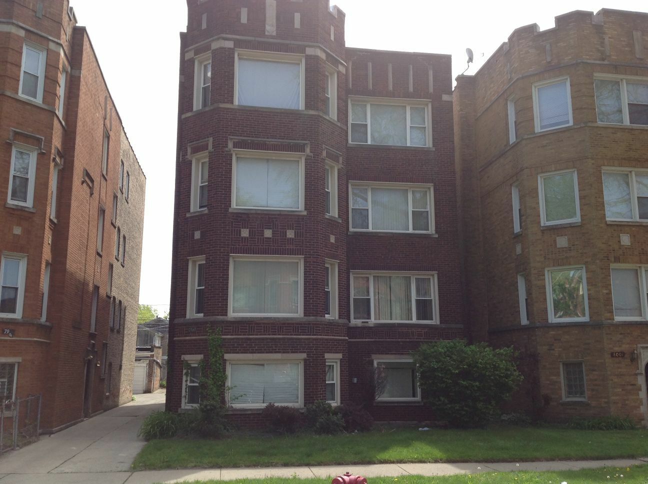 Property Photo: 7965 S Phillips Avenue IL 60617