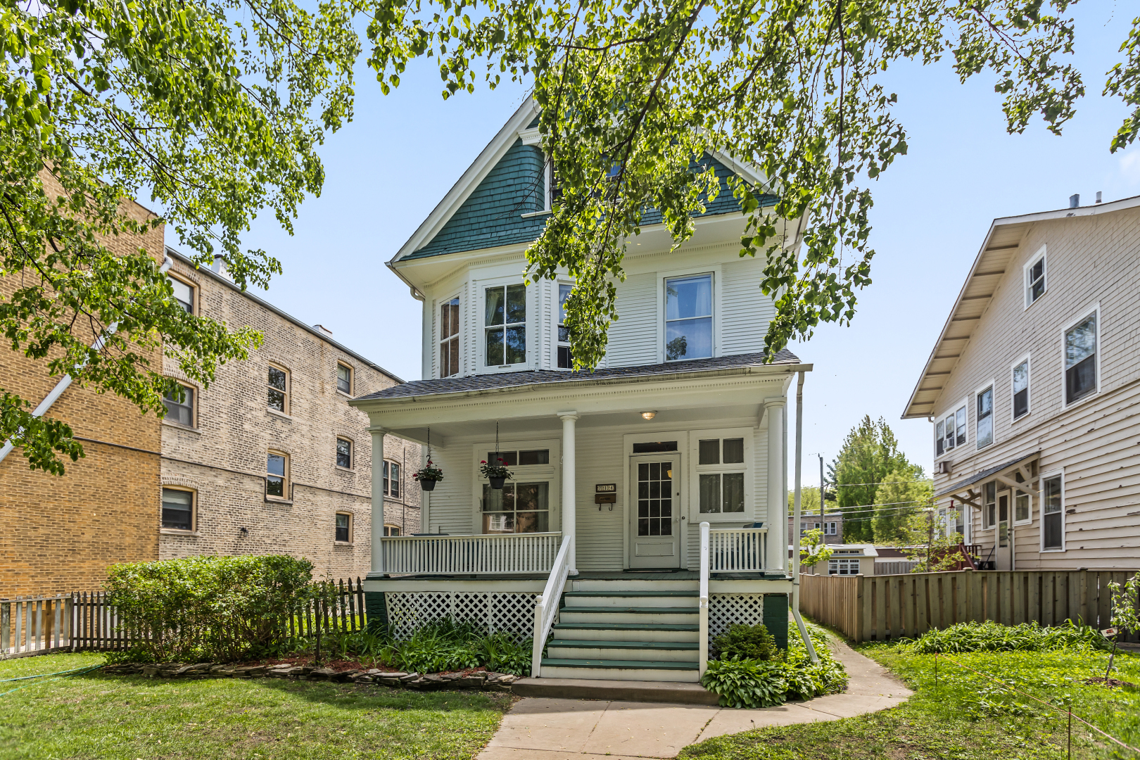 714 Seward Street  Evanston IL 60202 photo