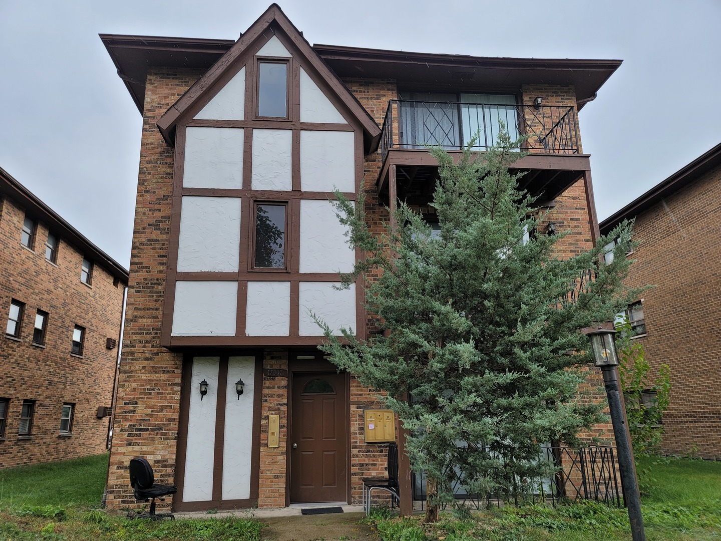 17307 Lathrop Avenue  East Hazel Crest IL 60429 photo