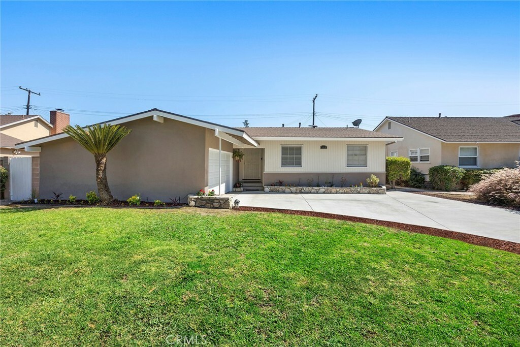 Property Photo:  1418 E Wilshire Avenue  CA 92831 
