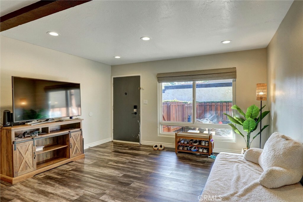 Property Photo:  3723 Country Club Drive 9  CA 90807 