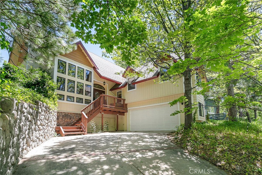 1078 Sandalwood Dr  Lake Arrowhead CA 02352 photo