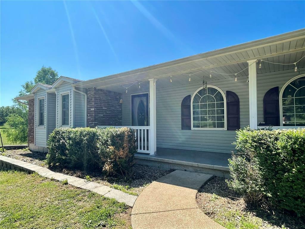 Property Photo: 17250 Brewster Lane MO 65452