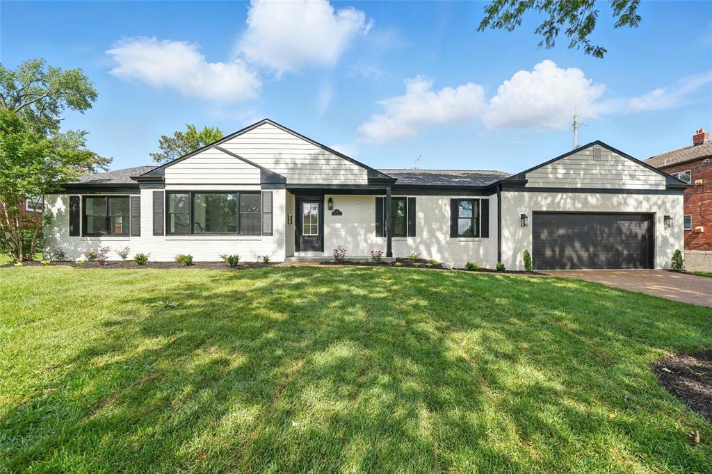 Property Photo: 808 Francis Place MO 63105