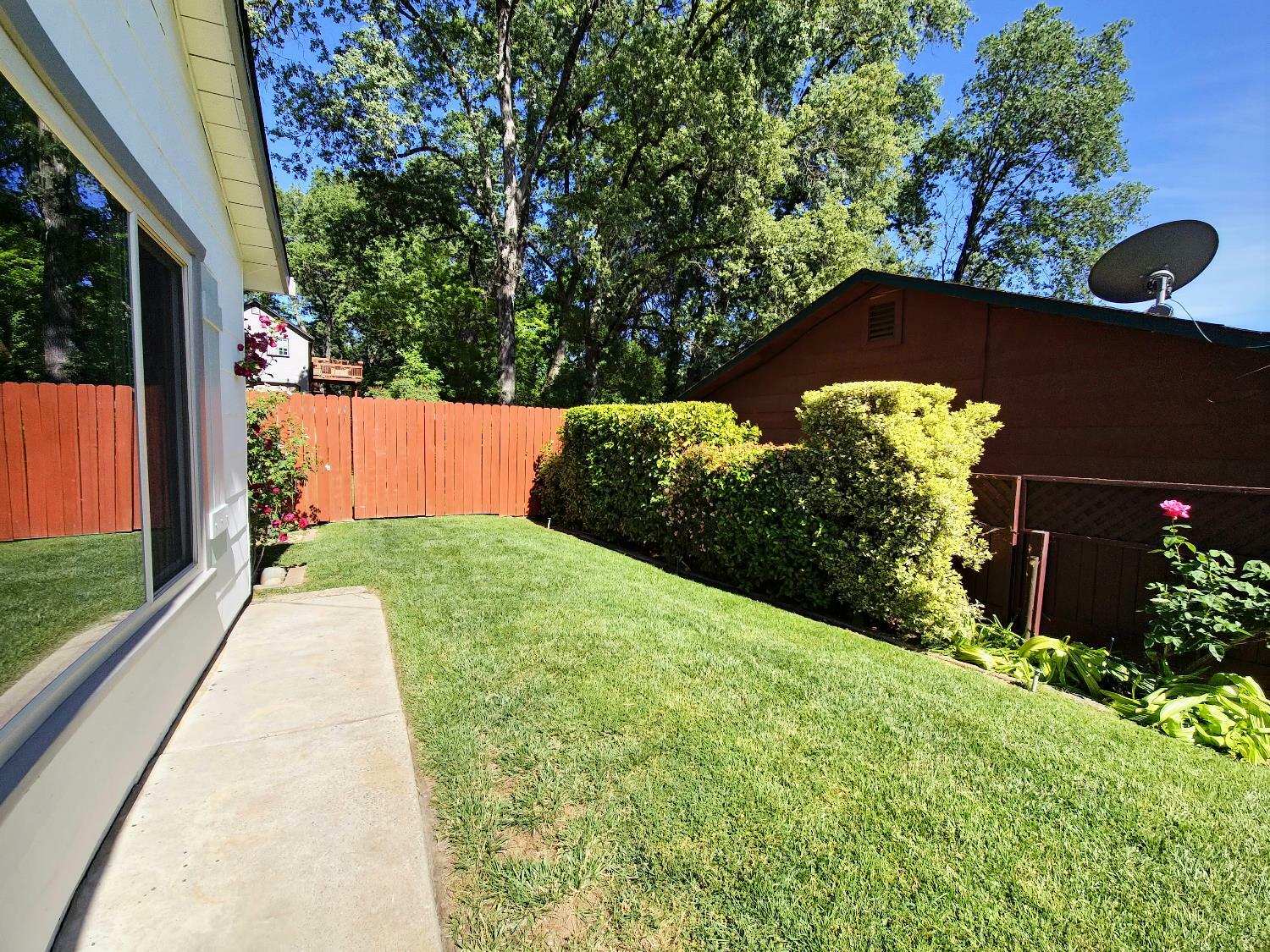 Property Photo: 1284 Roxie Way CA 95667