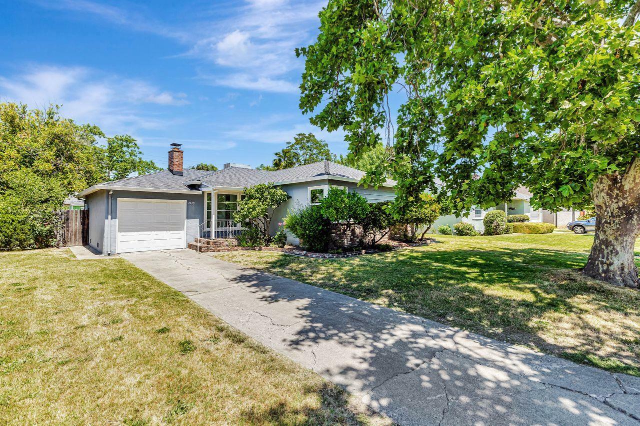 Property Photo: 4949 Helen Way CA 95818