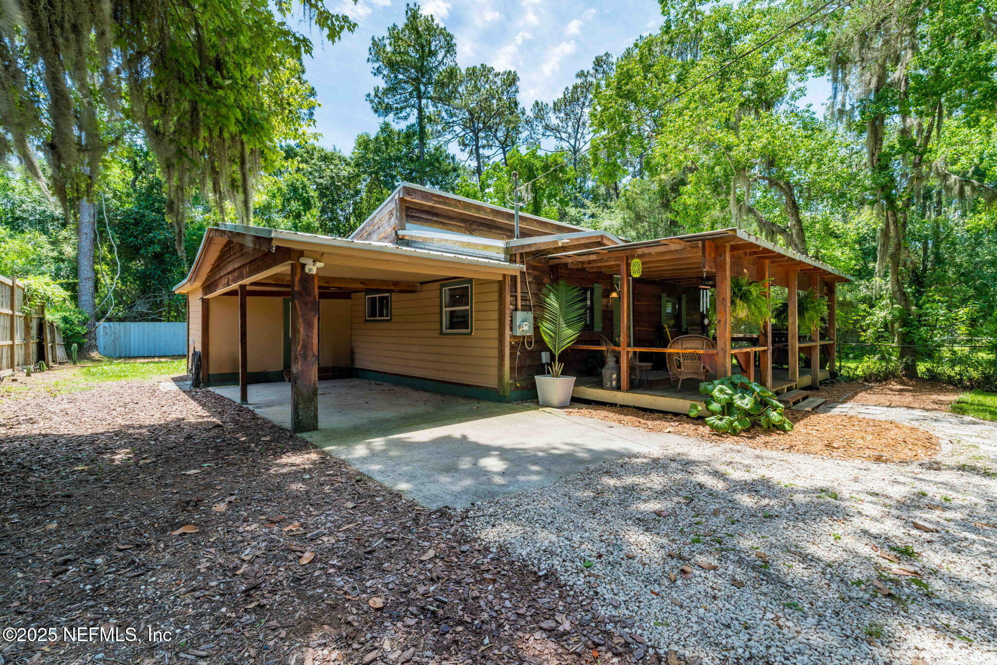 Property Photo: 9160 Wild Road FL 32220