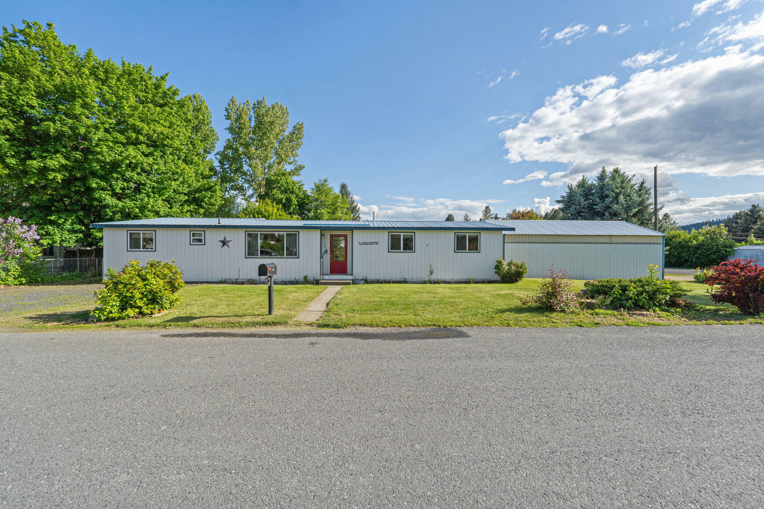 Property Photo: 505 W Court Ave WA 99109
